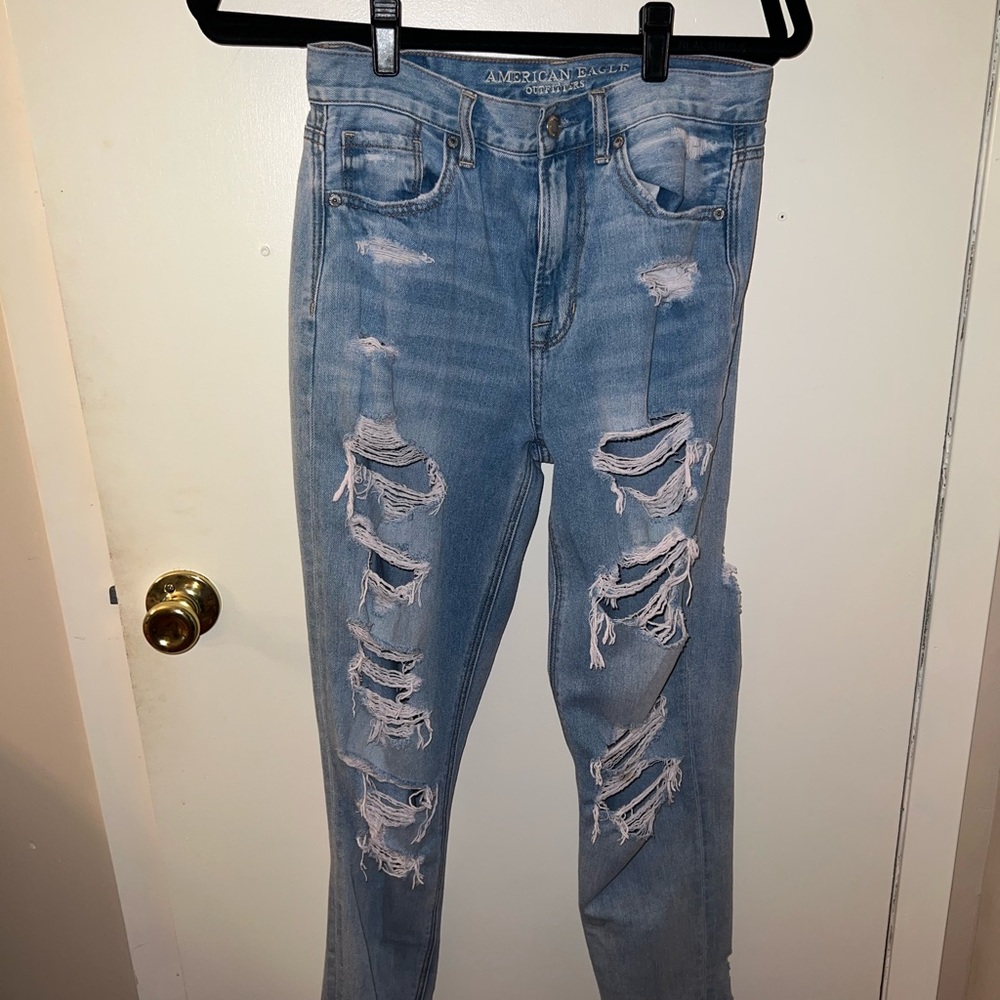 American Eagle mom jeans